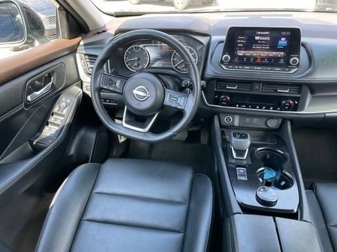 Certified 2021 Nissan Rogue SV w/ Premium Package AWD/4WD image 7