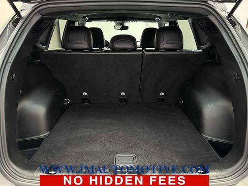 Used 2024 Jeep Compass Latitude image 16