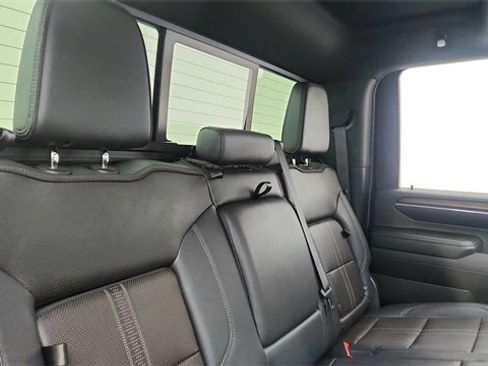 Used 2024 Chevrolet Silverado 3500 High Country image 27