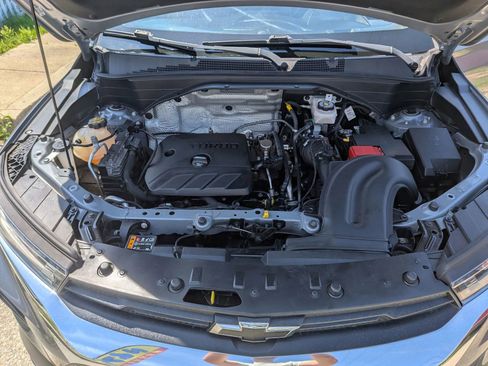 Used 2021 Chevrolet TrailBlazer LT w/ Convenience Package FWD image 17