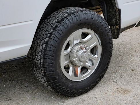Used 2021 RAM 2500 Tradesman w/ Chrome Appearance Group AWD/4WD image 63