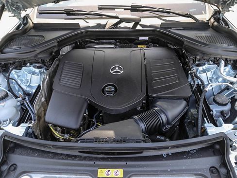 Certified 2025 Mercedes-Benz GLC 300 4MATIC image 25