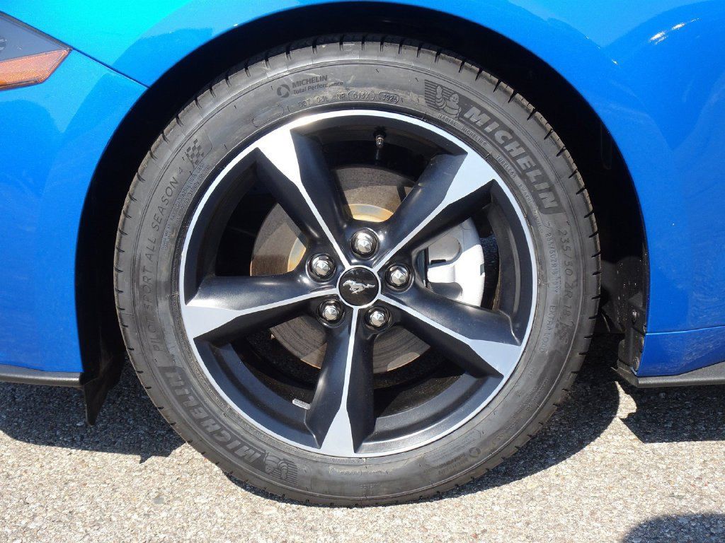 Used 2021 Ford Mustang Coupe RWD image 26