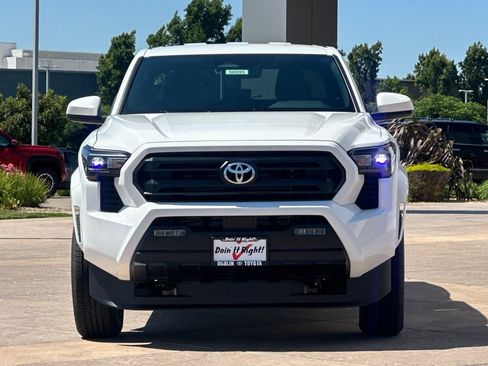 New 2026 Toyota Tacoma SR5 RWD image 10