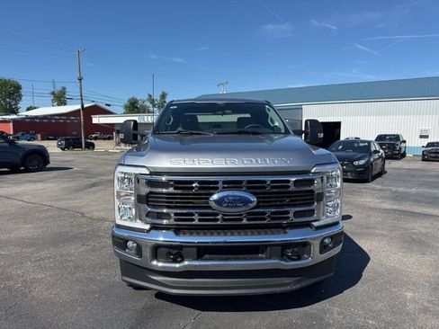 Used 2024 Ford F350 XLT AWD/4WD image 4