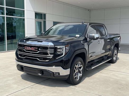 Used 2024 GMC Sierra 1500 SLT w/ SLT Premium Plus Package AWD/4WD image 2