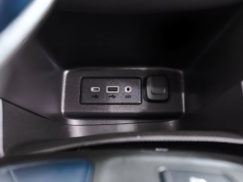 Used 2024 Chevrolet Equinox LT w/ LPO, Floor Liner Package FWD image 19