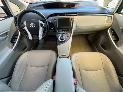 Used 2010 Toyota Prius Five image 16