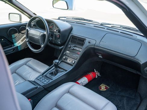 Used 1991 Porsche 928 GT image 20