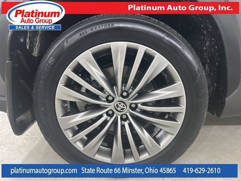 Used 2021 Toyota Highlander Platinum image 16
