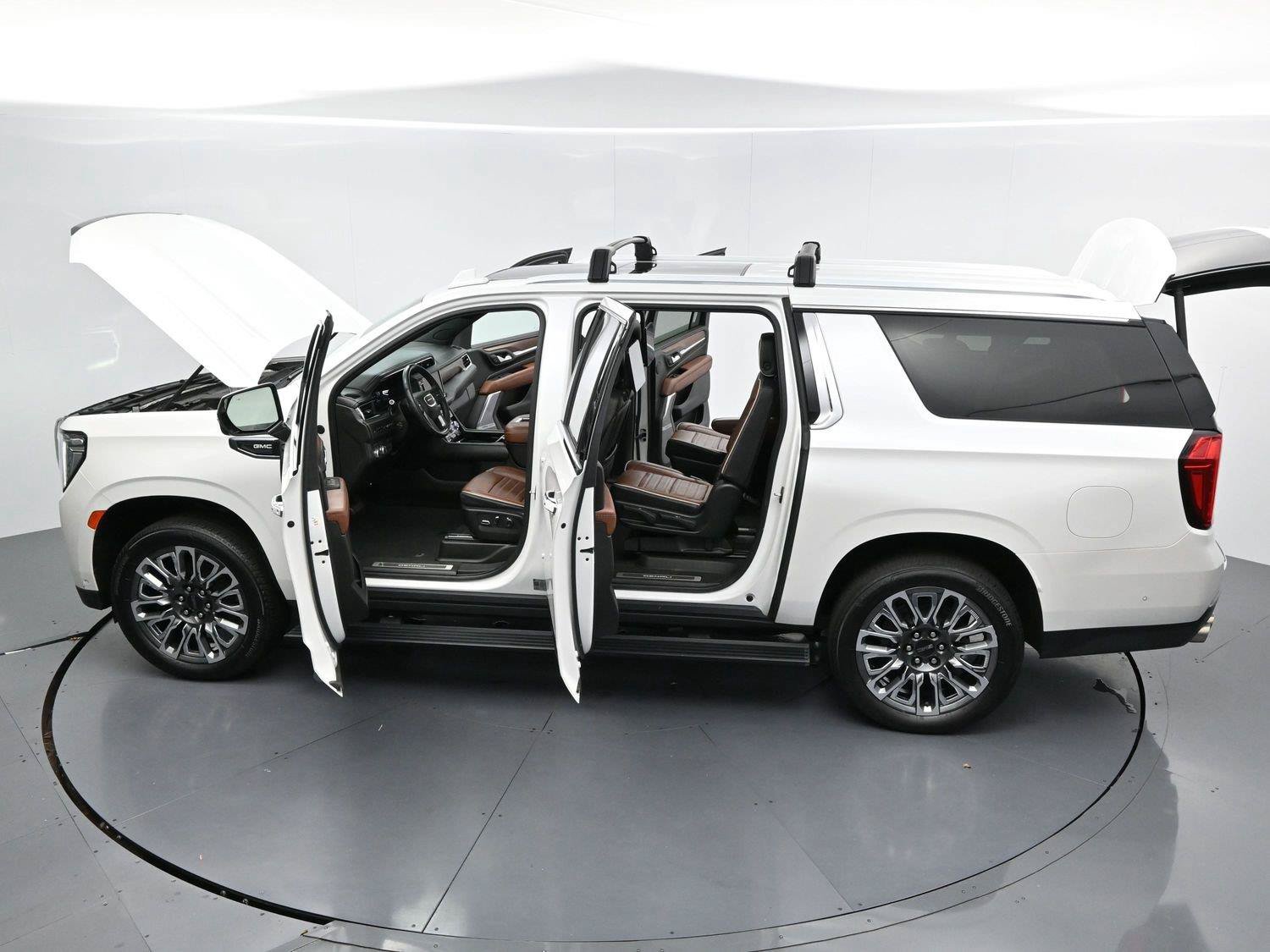 Used 2023 GMC Yukon XL Denali Ultimate AWD/4WD image 45