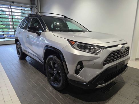 Used 2020 Toyota RAV4 XSE AWD/4WD image 9