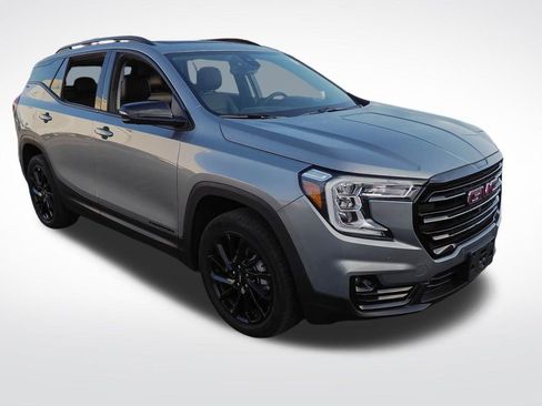 Used 2023 GMC Terrain SLT w/ Infotainment Package II AWD/4WD image 4