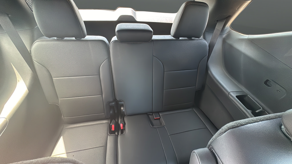Used 2026 Chevrolet Traverse High Country w/ LPO, Floor Liner Package AWD/4WD image 22