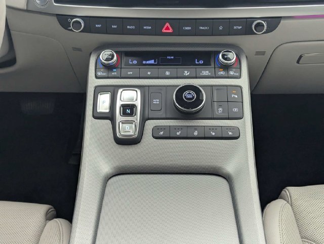 Used 2025 Hyundai Palisade Limited FWD image 20