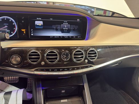 Used 2015 Mercedes-Benz S 550 Sedan image 17