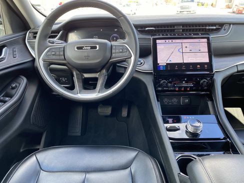 Certified 2023 Jeep Grand Cherokee Limited AWD/4WD image 11