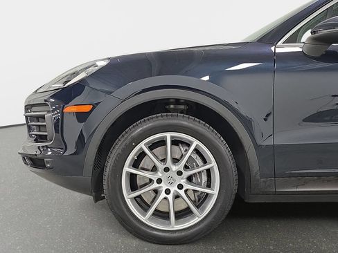 Certified 2023 Porsche Cayenne AWD/4WD image 10