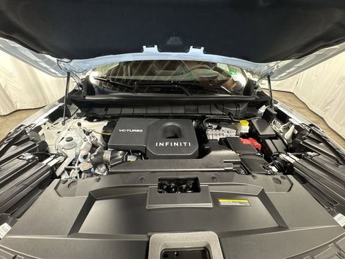 Certified 2025 INFINITI QX60 Luxe w/ Vision Package image 33