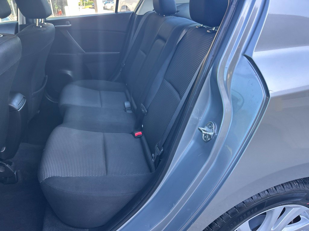 Used 2012 MAZDA MAZDA3 i Touring FWD image 12
