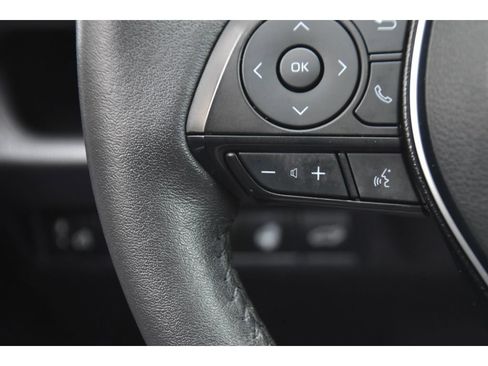 Used 2021 Toyota RAV4 XLE w/ Convenience Package image 33