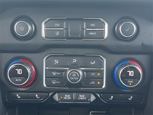 Used 2021 Chevrolet Suburban LT w/ LT Signature Plus Package image 29