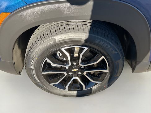 Used 2023 Chevrolet TrailBlazer ACTIV image 35