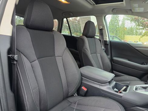 Used 2021 Subaru Outback Premium image 8