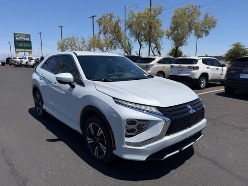 Used 2024 Mitsubishi Eclipse Cross SEL AWD/4WD image 3