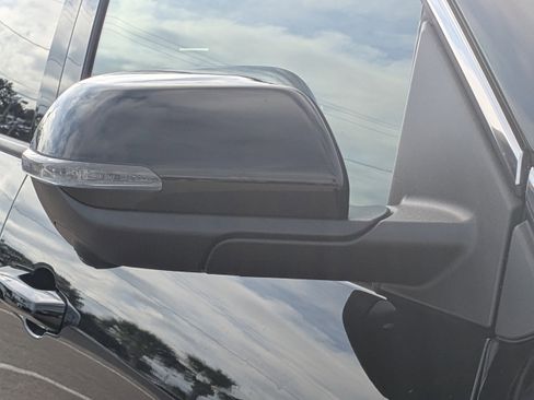 Used 2024 GMC Acadia Elevation image 11