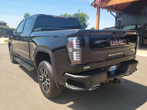 Used 2020 GMC Sierra 1500 AT4 w/ AT4 Premium Package AWD/4WD image 6