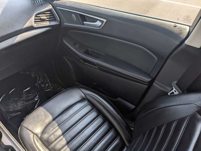 Used 2024 Ford Edge SEL AWD/4WD image 16