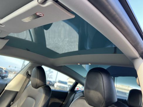 Used 2023 Tesla Model 3 Performance image 24