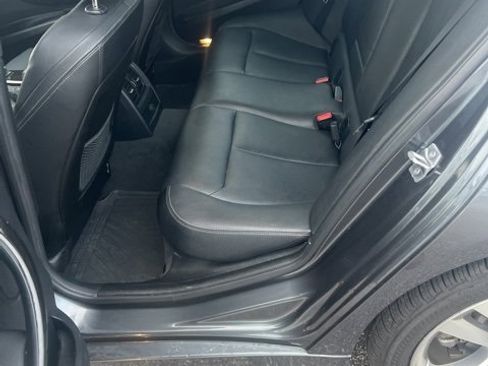 Used 2017 BMW 330i Sedan image 9