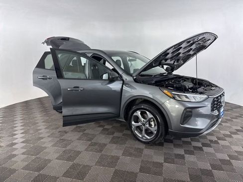 Used 2025 Ford Escape ST-Line image 15