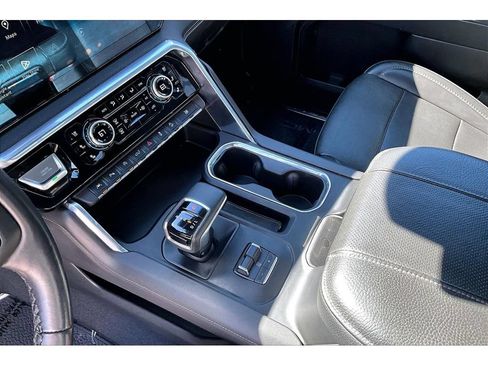 Used 2023 GMC Sierra 1500 Denali AWD/4WD image 19