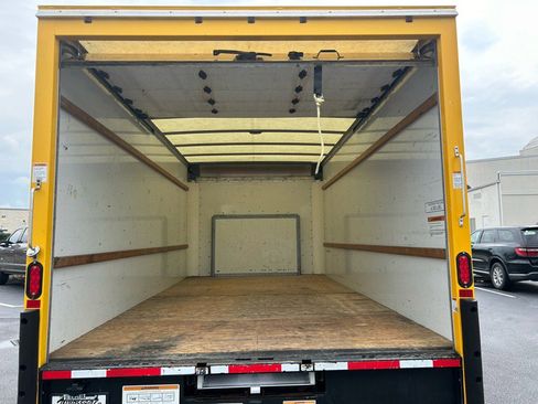 Used 2019 Ford E-350 and Econoline 350 Super Duty image 22