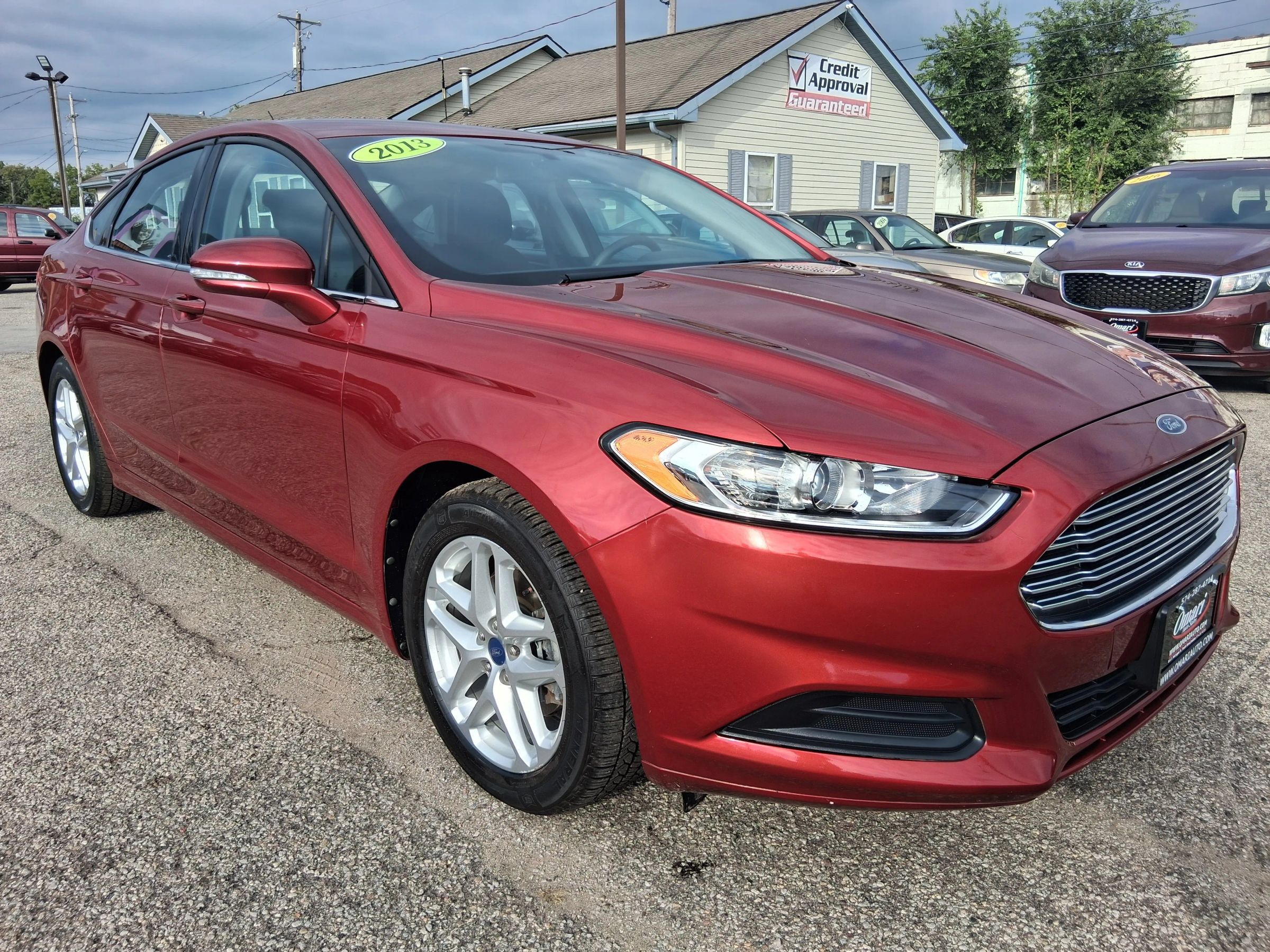 Used 2013 Ford Fusion SE FWD image 1