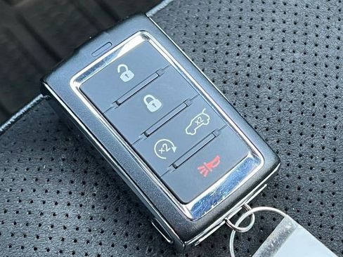Used 2023 Jeep Grand Cherokee L Laredo AWD/4WD image 12