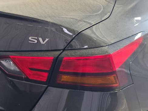 Used 2024 Nissan Altima 2.5 SV w/ SV Premium Package FWD image 13