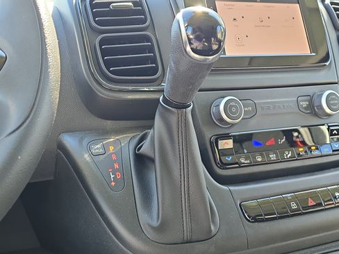 Used 2025 RAM ProMaster 2500 w/ Convenience Group image 21