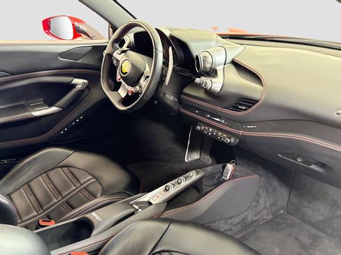 Used 2021 Ferrari F8 Tributo RWD image 30