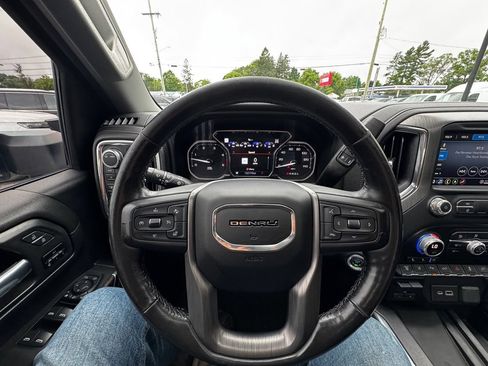 Used 2021 GMC Sierra 2500 Denali w/ Denali Ultimate Package AWD/4WD image 13