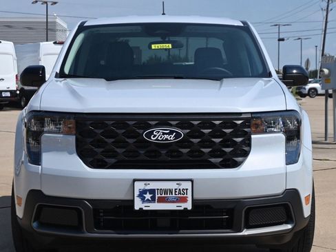 New 2025 Ford Maverick XLT w/ XLT Luxury Package FWD image 38