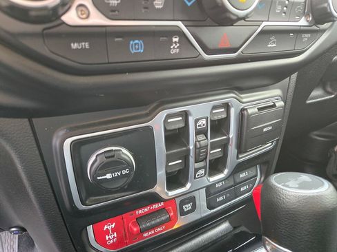 Used 2022 Jeep Wrangler Unlimited Rubicon 4xe w/ Cold Weather Group image 18