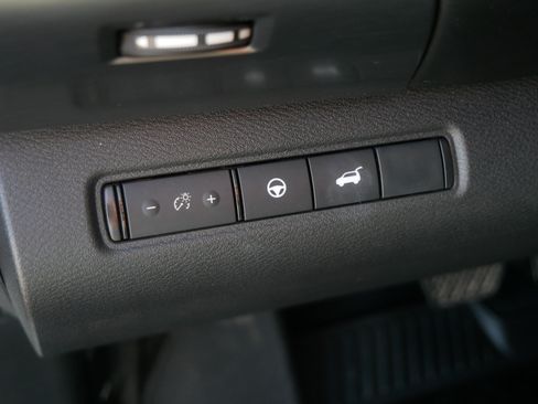 Used 2023 Nissan Pathfinder SL w/ Black Appearance Package AWD/4WD image 24