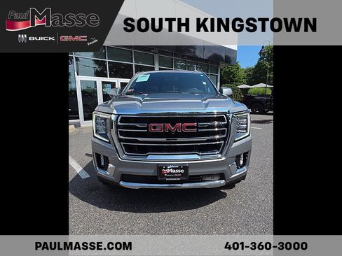 Used 2023 GMC Yukon XL SLT w/ SLT Premium Package AWD/4WD image 2