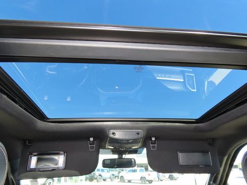 Used 2022 Ford F250 Platinum w/ FX4 Off-Road Package image 24