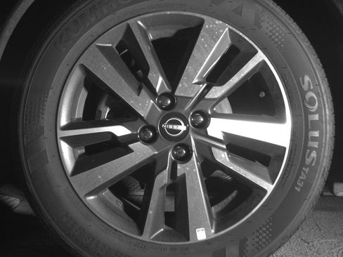 Used 2025 Nissan Versa SV FWD image 12