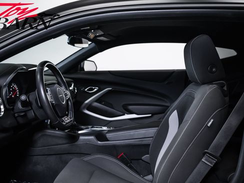 Used 2022 Chevrolet Camaro SS RWD image 18